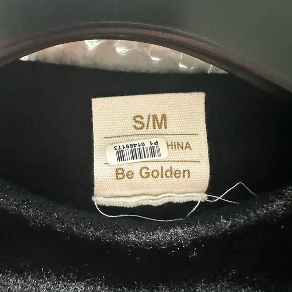 Golden Sun 100% Cashmere Sweater – “Born to Ski” Embroidered – Black – Size S/M